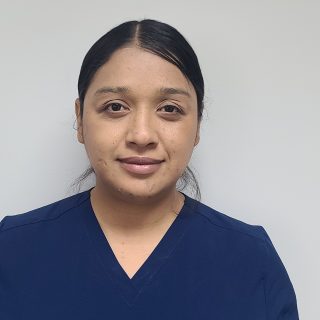 https://amazingdentalbaja.com/wp-content/uploads/2025/08/Ale-320x320.jpg